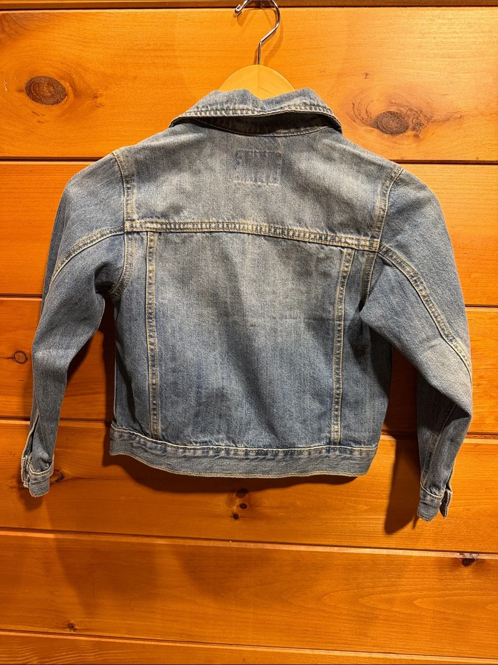 The Children’s Place Boy’s Denim Jacket size 5/6 LIKE NEW!
